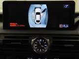 純正ナビ付です。もちろん車両後方を表示するバックガイドモニターが付いていて車庫入れ安心!