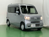 スライドドアなら狭い駐車場でもドアをぶつける心配がありません。ステップが低く乗り降りもしやすいです。
