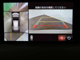 マルチビューカメラ付きで後退時も安心です。