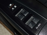 電動格納式ドアミラー・パワーウインドウを装備しています。