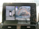 アラウンドビュ-モニタ-装備。上から見下ろしているような映像が表示されるので、車庫入れ時にも安心です!確認しずらい障害物等も視認しやすいですね^^