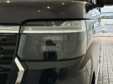 LEDヘッドライトは、点灯の瞬間から最大光量を発揮し、突然暗くなるトンネルなどでの安定感を高めます。