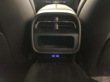 メモリー付き電動シートも装備されておりますのでシート位置を3パターン記憶できます。