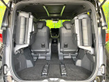 普段のお買い物や通勤、送迎等に十分な荷室スペースを確保しております。セカンドシートを倒すと、大きな荷物の積載も可能です♪