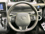 【純正革巻きステアリング】上質な革を使用することで、手にしっかり馴染みとても運転しやすいハンドルです♪