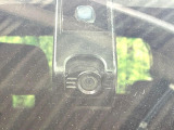 【ドライブレコーダー】安心・安全なカーライフに必須のドライブレコーダーを装備!走行中はもちろん、あおり運転や事故に遭遇した際の状況も映像で記録し、万一のリスクに備えます。