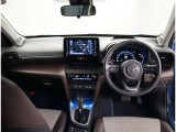 オシャレなインテリアで運転する気分も盛り上がりますよね^^