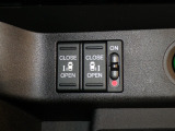 【電動スライドドア】ボタン一つで自由自在に開閉が可能!指先一つで運転席からどちらのドアも開閉できるので非常に便利な装備です!挟み込み防止機能もついているので小さなお子様がいる方も安心です!