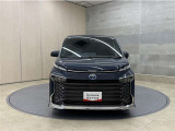 お車購入のポイントとなるフロントマスクです。上質で迫力あるデザインですね☆☆