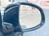 ●ブラインドアシストセンサー:視角からの車を感知し、ドライバーが車線変更を行う際に、警告音と共に注意を促してくれる安全支援機能です!