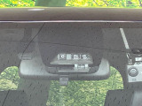 【トヨタセーフティセンス】走行中に前方の車両等を認識し、衝突しそうな時は警報とブレーキで衝突回避と被害軽減をアシスト。より安全にドライブをお楽しみいただけます。