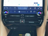 ●デュアルオートエアコン●!運転席と助手席で、それぞれお好みに合わせて温度設定が行えます♪