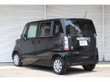 広さと心地よさを感じさせるインテリアデザイン。操作系は運転時の安心感を高める機能的なレイアウトです♪