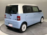 「バックフォルム」です。トランク・ラゲッジスペースには、多くの荷物を入れることが可能です。