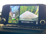 【マルチアラウンドモニター】専用のカメラにより、上から見下ろしたような視点で360度クルマの周囲を確認することができます☆縦列駐車や幅寄せ時に活躍してくれます♪