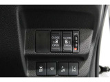 ◆◆両側電動スライドドア!!荷物で手が塞がる時など簡単にドアの開閉が出来ます!何より力いらずで開閉OK!女性やお年寄りにも優しい♪電動機能はOFFにもできますから元気なお子様の駆け出しも安心!