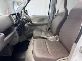 【車内ルームクリーニング済】専門スタッフにより車内はきれいにルームクリーニングを行っております。