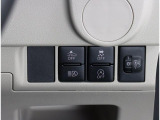 アイドリングストップやオートマッチクハイビームなどの機能もしっかりついております!!安心して運転できる車です!!