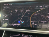 ●純正ナビ:一体感のあるナビは、高級感ある車内を演出してくれます。Bluetooth再生などオーディオ機能も充実しておりますので、運転もより楽しめます♪