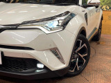【シーケンシャルターンランプ付きLEDヘッドライト】人気の『流れるウィンカー』付きのLEDヘッドライトを装備♪高級感はもちろん、点灯時は存在感たっぷりで他車からも認識されやすく安心です。