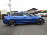 新車登録から5年目まで、最長4年間の走行距離無制限保証をご用意。ご購入後も安心が長く続きます。