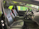 運転席シート廻りは使用感も少なく、良好な状態となっています。丁寧に使われていたことがよくわかりますね。