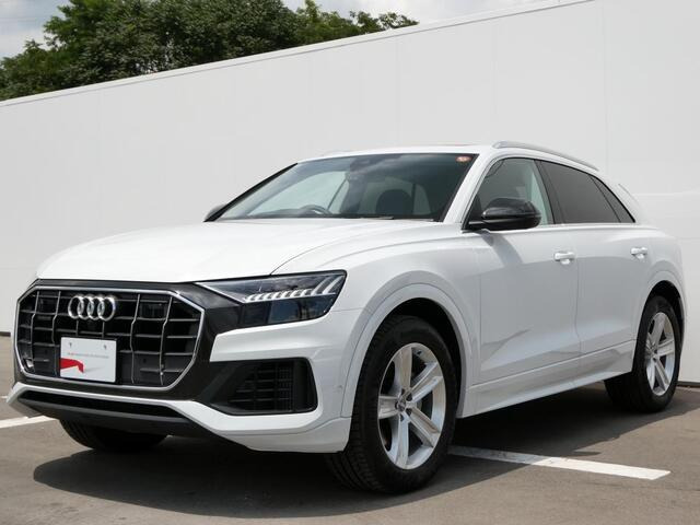 Q8 55 TFSI クワトロ デビューパッケージ ラグジュアリー 4WD 