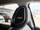 Boseサウンドシステム車両空間を活かしたスピーカーレイアウトと専門開発のサウンドシステムにより自然な音源再生と迫力あるサウンドを実現!一度このサウンドを体感してしまうと・・・・