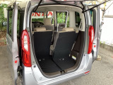 リアシートがあっても、しっかり荷物を積む事ができます。