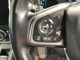 ステアリングにオーディオ操作スイッチが付いています。オーディオ画面に直接タッチしなくても操作が出来ますので、運転に集中できます。