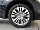 純正19インチアルミ!タイヤサイズは225/55R19です