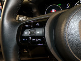 【ステアリングリモコン】ステアリングにオーディオ調節可能なスイッチが装備されていますので運転中でも視線をそらさずにオーディオの調節が可能です!