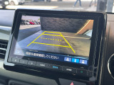 パーキングセンサーもついておりますので駐車などが苦手な方も安心して運転が可能です。