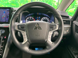 【純正革巻きステアリング】上質な革を使用することで、手にしっかり馴染みとても運転しやすいハンドルです♪