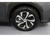 純正タイヤホイール装備!サイズは225/60R18になります!AWDとターボの走りをお楽しみください!