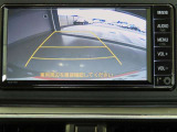 バックカメラが付いているので後方確認が非常にしやすいです。今や運転初心者も熟練者も必須装備!ついていて損はないですね♪
