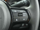◆アダプティブクルーズコントロール◆予め設定した車速内でクルマが自動的に加減速。前走車との適切な車間距離を維持しながら追従走行します。【LKAS】車線維持支援システムでステアリング操作を支援。
