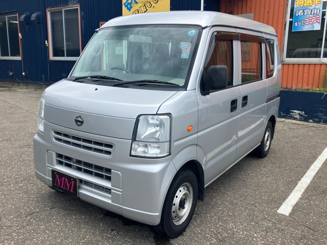 NV100クリッパー DX ハイルーフ 4WD