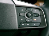 ステアリングスイッチ!オーディオと連動してますので、ボリューム調整やチャンネル変更も可能です!