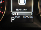 たとえばダイハツのお店にある、たくさんのスマアシ搭載車は、正常に作動する事をしっかり確認します。