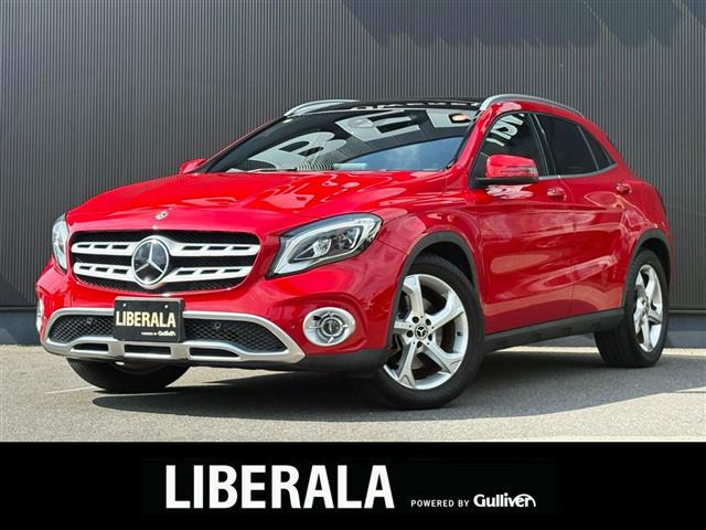 GLAクラス GLA220 4マチック 4WD 本革シート サンルーフ