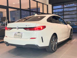 BMWのメカニックによる、100項目の納車前点検エンジン、ミッション、マフラー、電気系統やコンピュータなどを詳細に点検します。交換基準の部品があれば、純正部品を使用し整備した後にお客様にお渡しします。