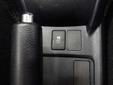 【横滑り防止機能】滑りやすい路面で横滑りを抑え、車両の姿勢を維持し運転をアシストしてくれます。
