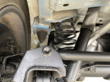 お車を安心してお乗りいただく為には、足回りの定期点検が欠かせません。サービスサポート(有償保証)では無料点検もご提供しており、安心のカーライフをお過ごしいただけるサポート体制が整っています。