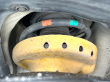 お車を安心してお乗りいただく為には、足回りの定期点検が欠かせません。サービスサポート(有償保証)では無料点検もご提供しており、安心のカーライフをお過ごしいただけるサポート体制が整っています。