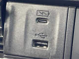 【 USB端子 】USB接続もついていますので携帯などの電子機器の充電にも使えて便利です♪