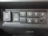 アイドリングストップ機能がついているので、停車時にエンジンを止めて燃料消費を抑えます。環境にもお財布に優しいですね♪