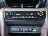 【オートエアコン】1年中快適な室内を提供!車内温度を設定すると、風量を自動で調整してくれます。