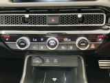 Wエアコン付きです!運転席・助手席それぞれ快適な車内でお過ごしいただけます。寒い時期には嬉しいシートヒーター付きです!