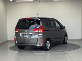 バックカメラが付いているのでバックでの車庫入れも安心です。